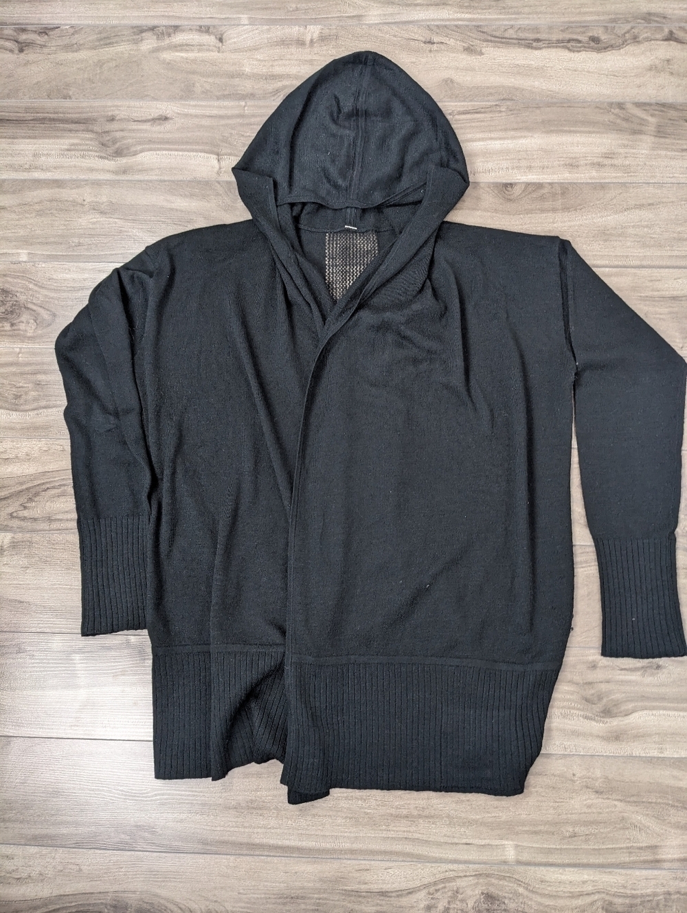 Lululemon Women's Black Knit Cardigan Lightweight Size 8-10